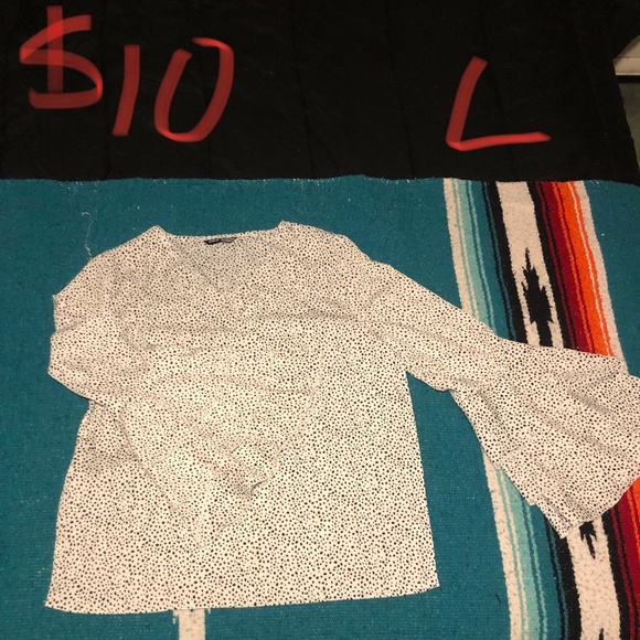 Stylish tops of all colors and sizes! - Picture 9 of 16